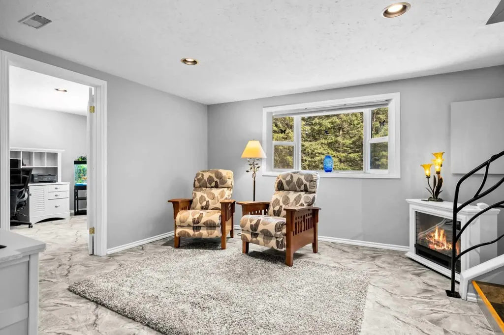 5417 Highway 579 Rural Mountain View County AB T0M 2E0