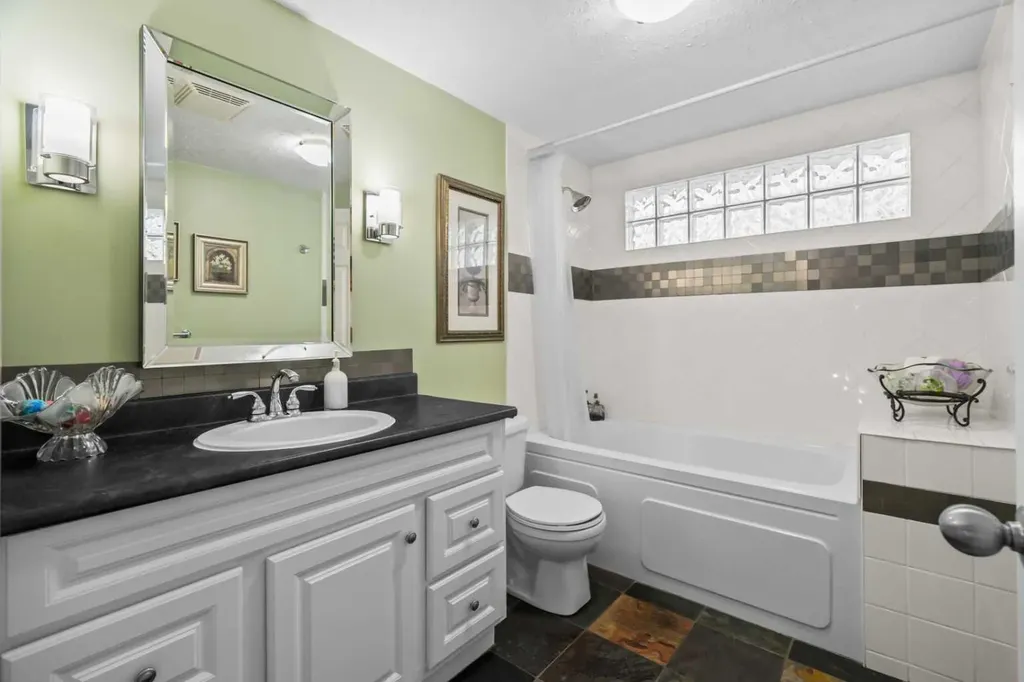 5417 Highway 579 Rural Mountain View County AB T0M 2E0