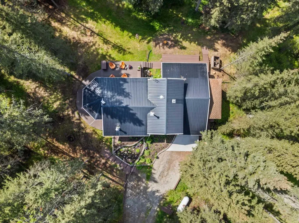 5417 Highway 579 Rural Mountain View County AB T0M 2E0