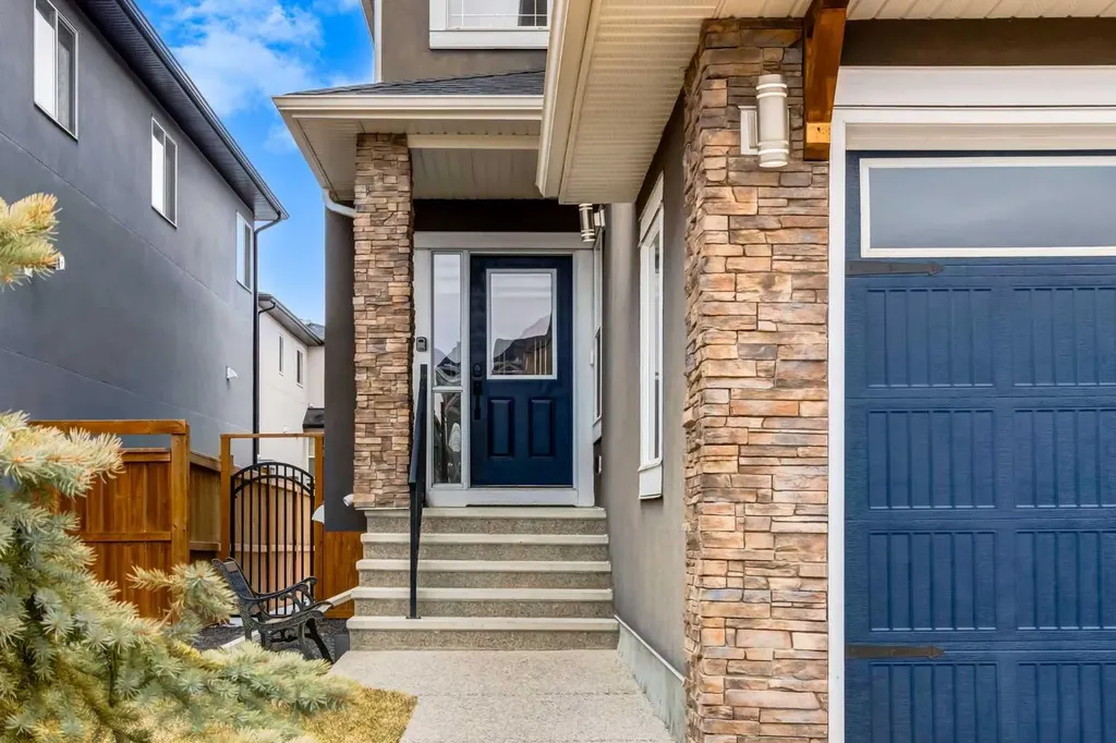305 Kinniburgh Cove Chestermere AB T1X 0Y7