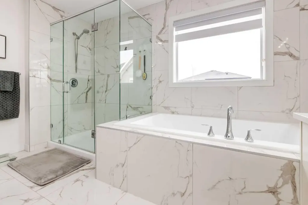 305 Kinniburgh Cove Chestermere AB T1X 0Y7