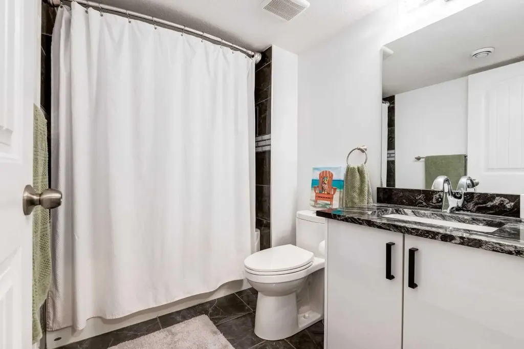305 Kinniburgh Cove Chestermere AB T1X 0Y7