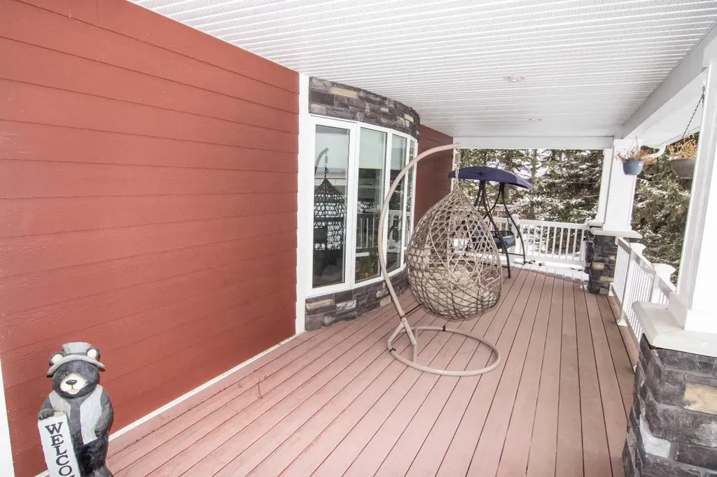 33233 Range Road 284 Rural Mountain View County AB T4H 1P2