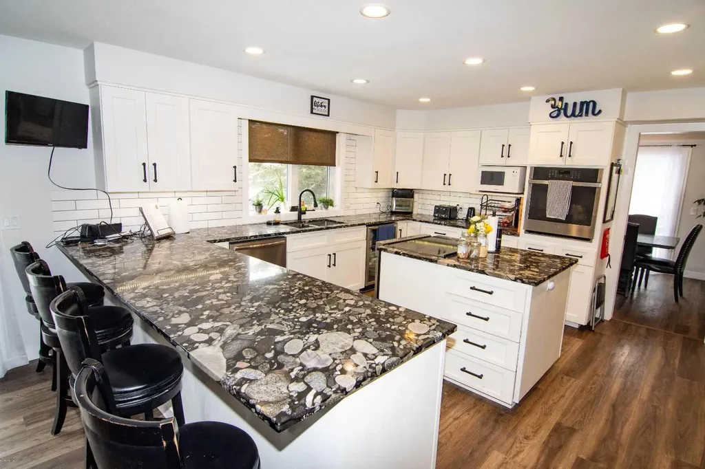 33233 Range Road 284 Rural Mountain View County AB T4H 1P2