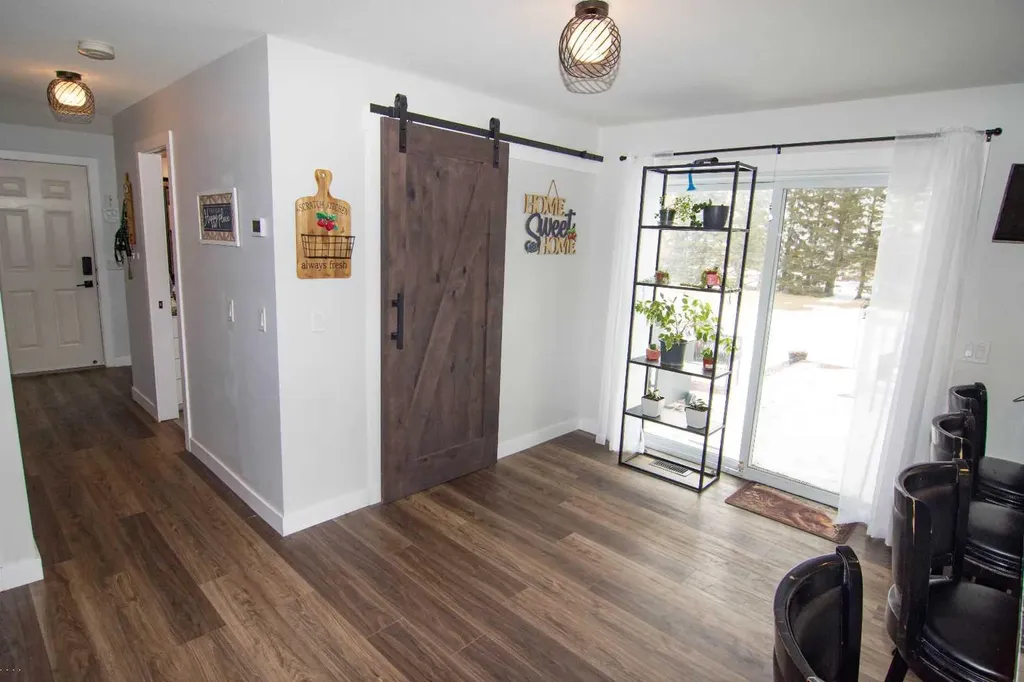 33233 Range Road 284 Rural Mountain View County AB T4H 1P2