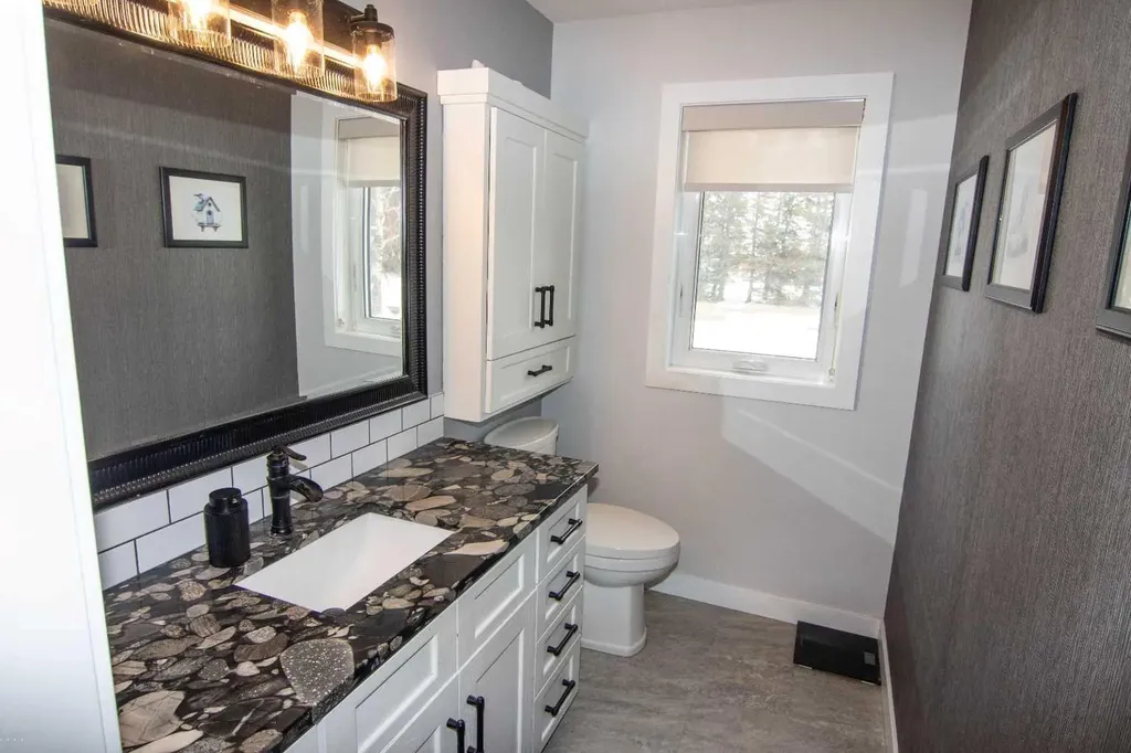 33233 Range Road 284 Rural Mountain View County AB T4H 1P2