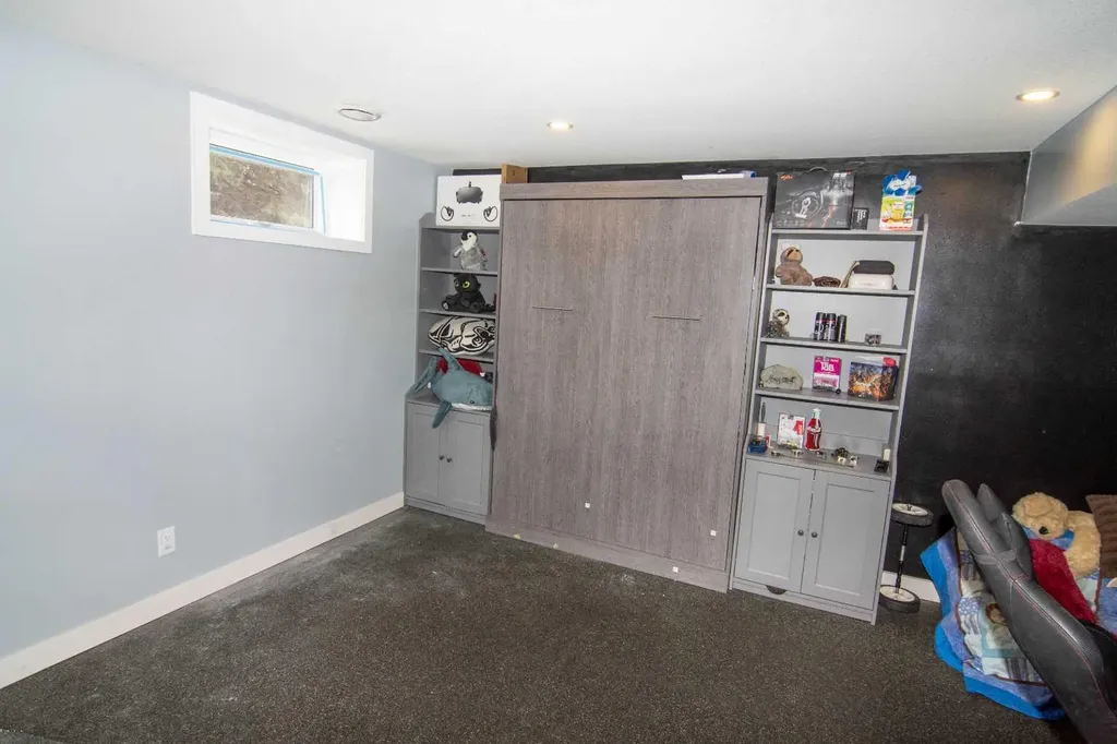 33233 Range Road 284 Rural Mountain View County AB T4H 1P2