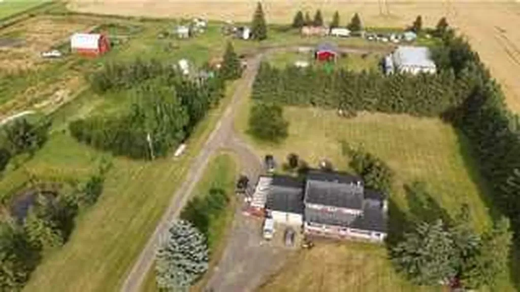 33233 Range Road 284 Rural Mountain View County AB T4H 1P2