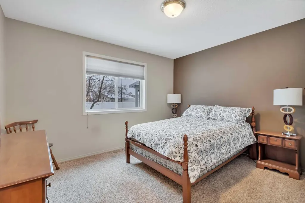 6 Jenkins Drive Red Deer AB T4P 3X1