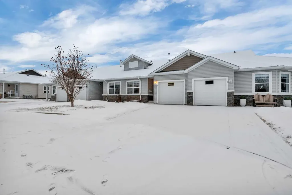 6 Jenkins Drive Red Deer AB T4P 3X1