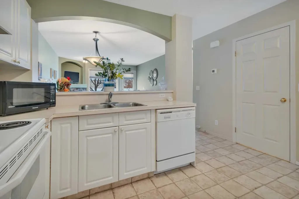 6 Jenkins Drive Red Deer AB T4P 3X1