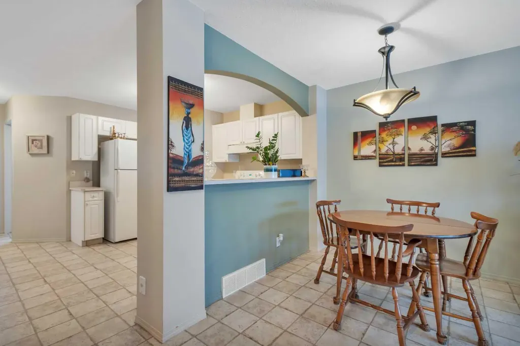 6 Jenkins Drive Red Deer AB T4P 3X1