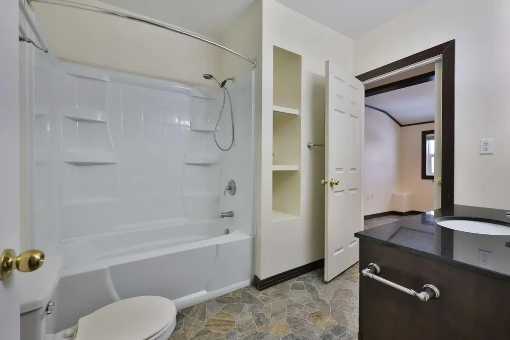 1817 1a Avenue N Lethbridge AB T1H 0A9