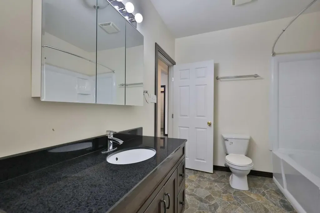1817 1a Avenue N Lethbridge AB T1H 0A9