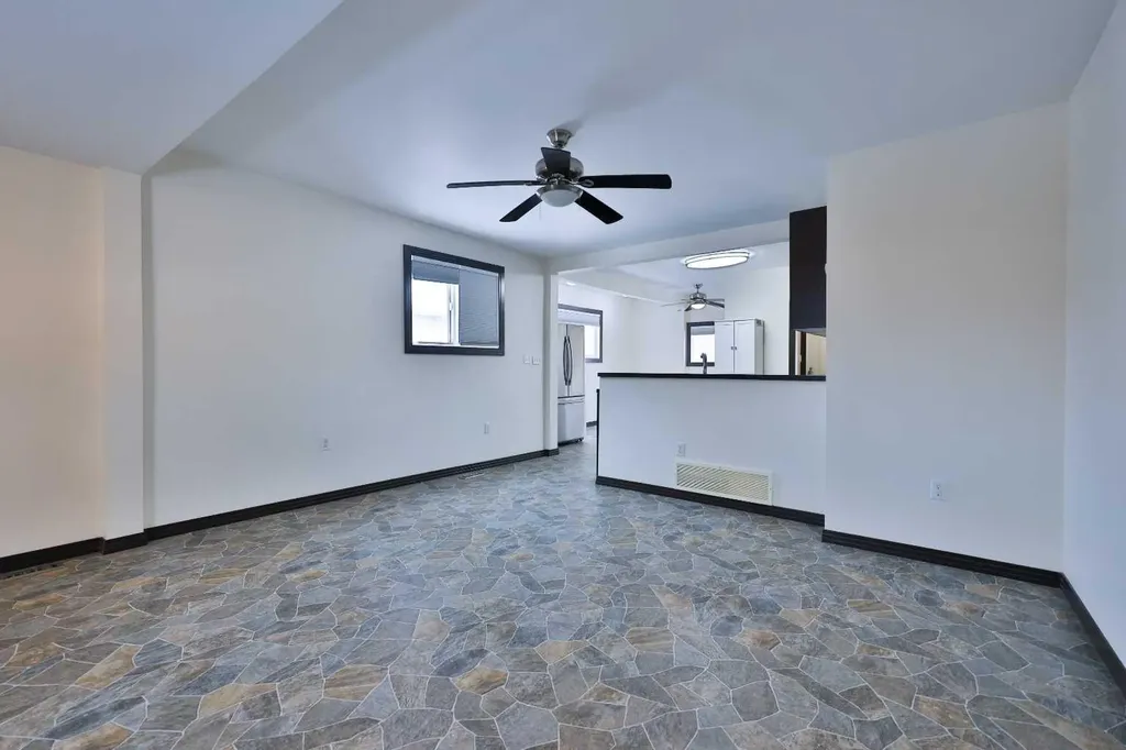 1817 1a Avenue N Lethbridge AB T1H 0A9