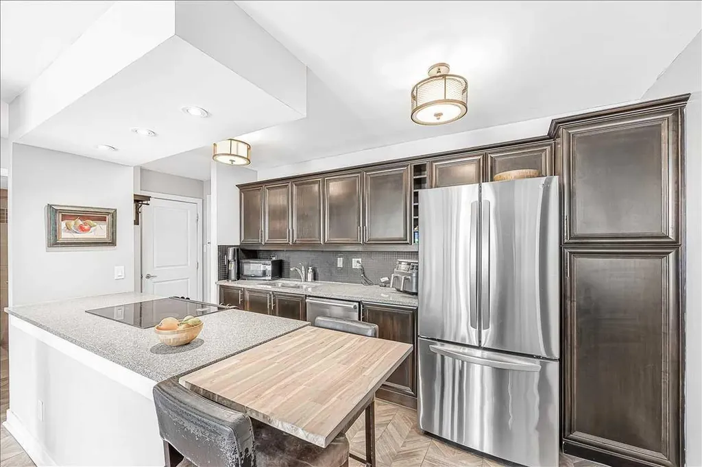 2020 11 Avenue SW Calgary AB T3C 0P1