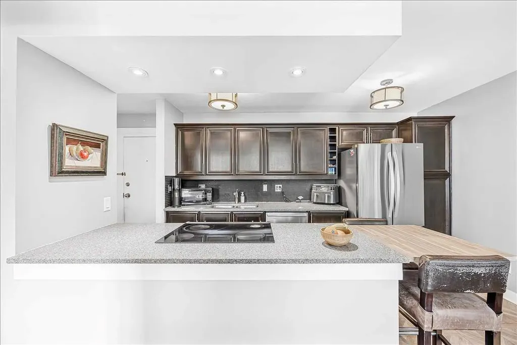 2020 11 Avenue SW Calgary AB T3C 0P1