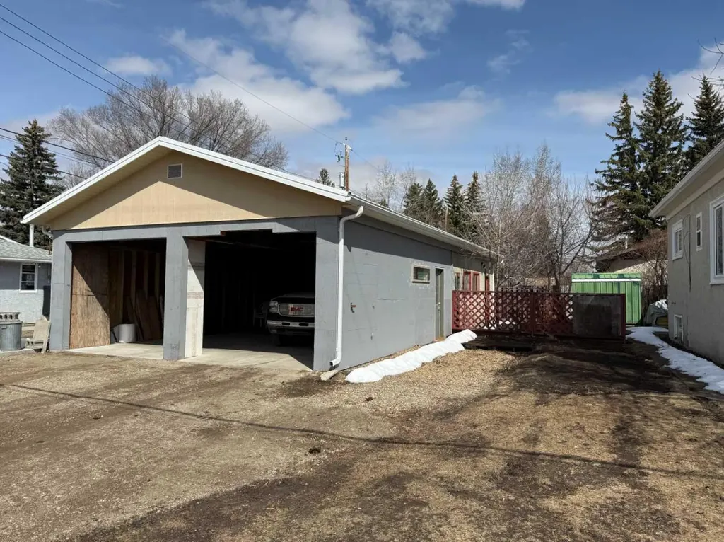 104 7 Avenue N Vulcan AB T0L 2B0