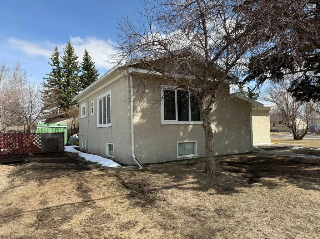 104 7 Avenue N Vulcan AB T0L 2B0