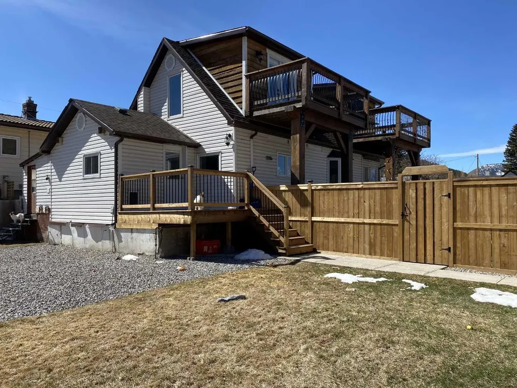 1809 129 Street Blairmore AB T0K 0E0
