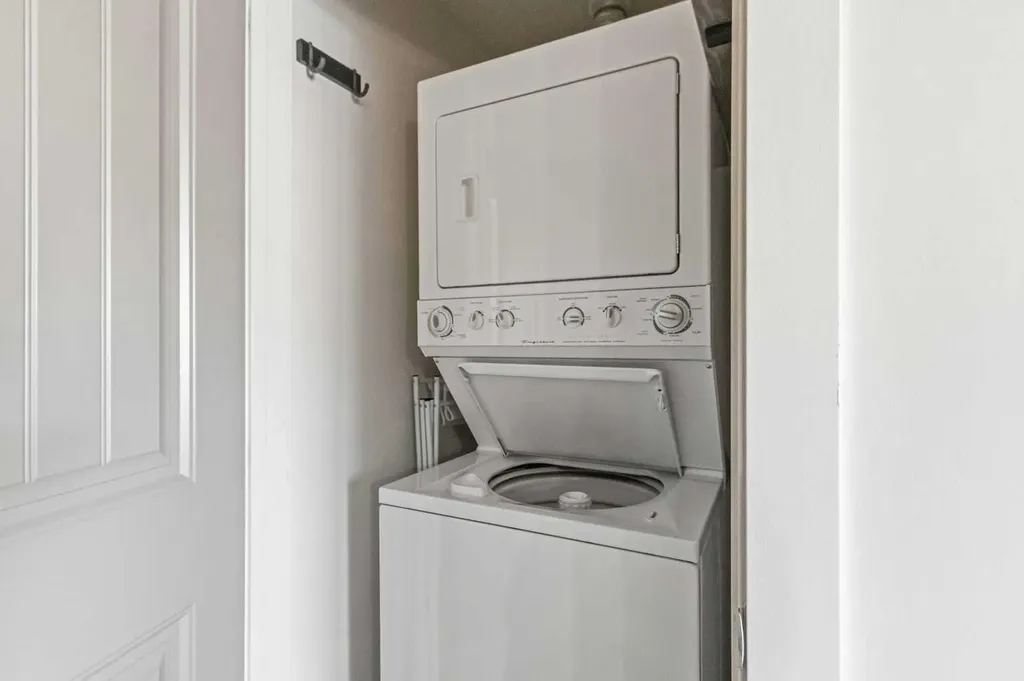 204 Sparrow Hawk Drive Fort Mcmurray AB T9K 0P1