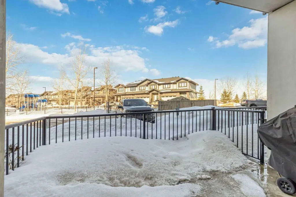 204 Sparrow Hawk Drive Fort Mcmurray AB T9K 0P1