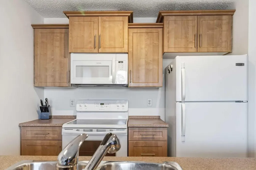 204 Sparrow Hawk Drive Fort Mcmurray AB T9K 0P1