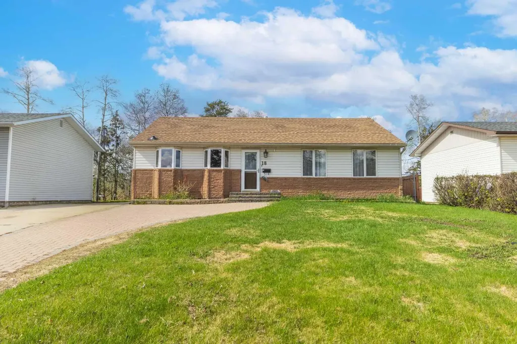 18 Clark Crescent Fort Mcmurray AB T9H 1M8