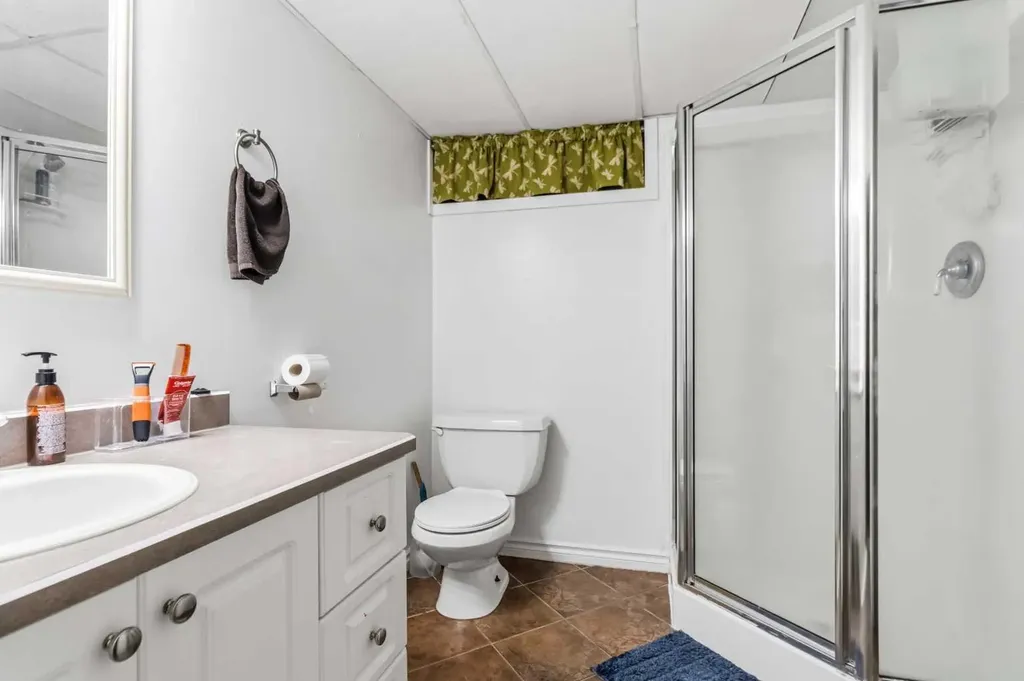 18 Clark Crescent Fort Mcmurray AB T9H 1M8