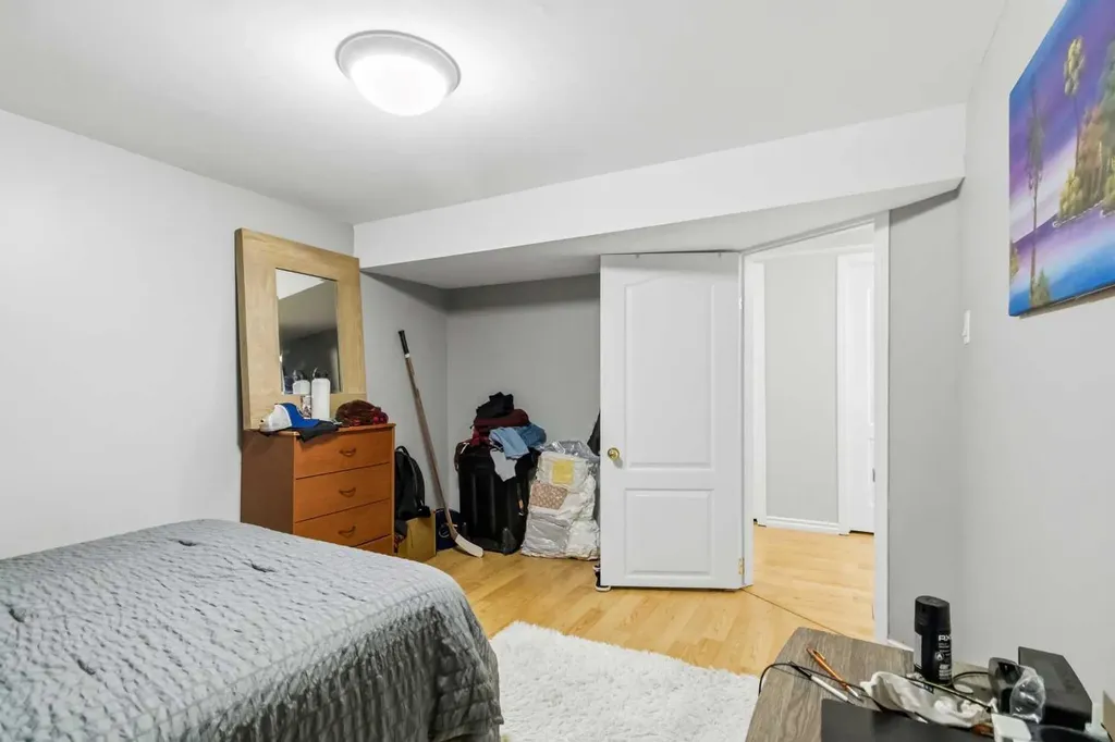 18 Clark Crescent Fort Mcmurray AB T9H 1M8