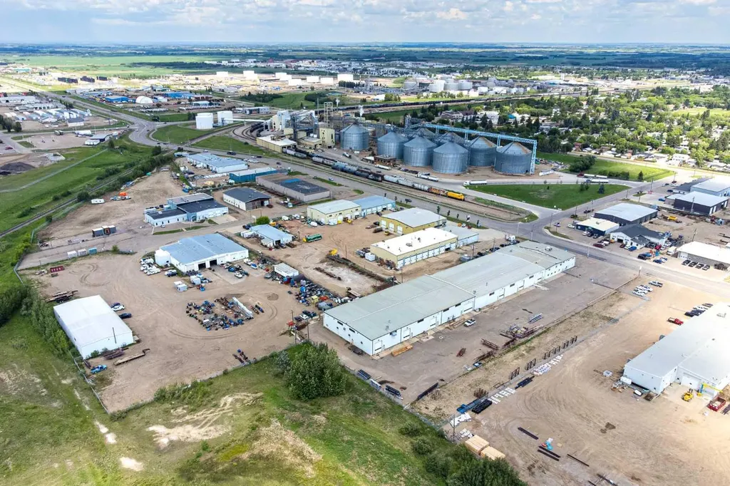 4604 62 Avenue Lloydminster AB T9V 2G2