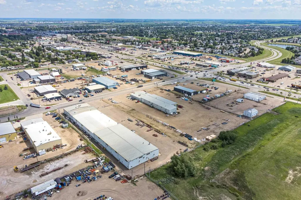 4604 62 Avenue Lloydminster AB T9V 2G2