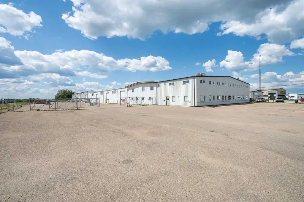 4604 62 Avenue Lloydminster AB T9V 2G2