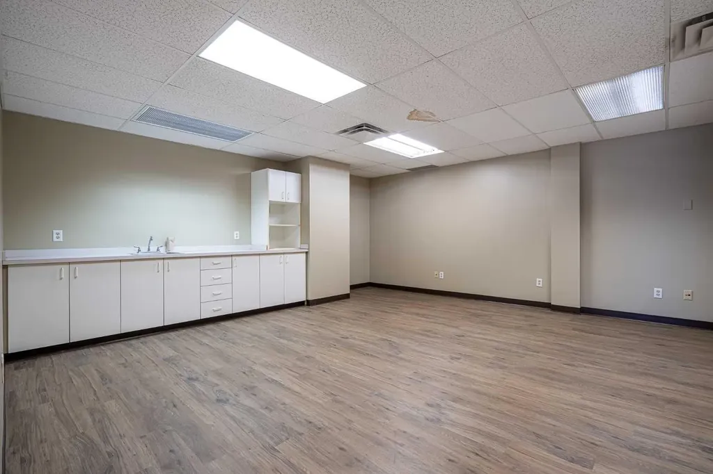 4604 62 Avenue Lloydminster AB T9V 2G2