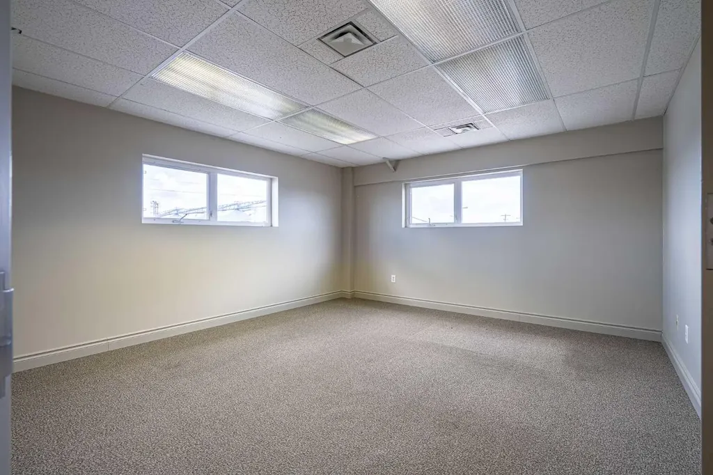 4604 62 Avenue Lloydminster AB T9V 2G2