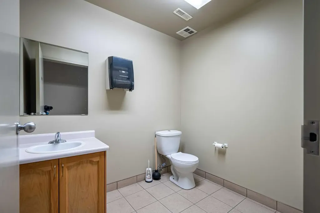 4604 62 Avenue Lloydminster AB T9V 2G2