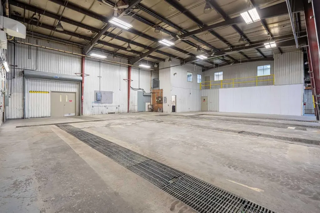 4604 62 Avenue Lloydminster AB T9V 2G2