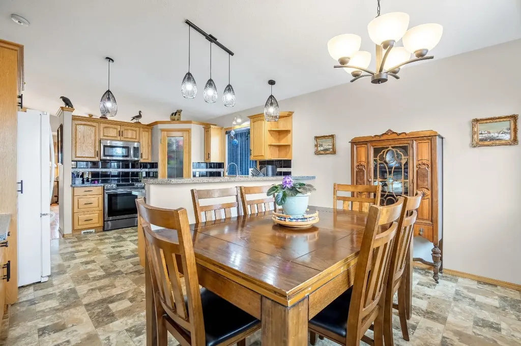10 Madison Court Strathmore AB T1P1M5
