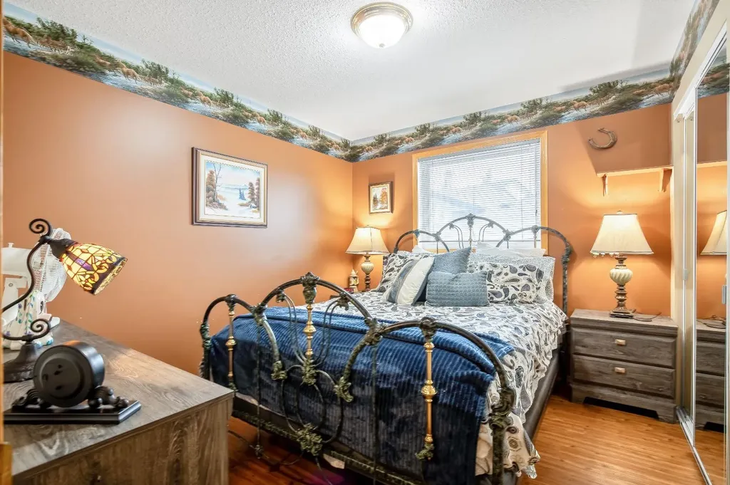 10 Madison Court Strathmore AB T1P1M5