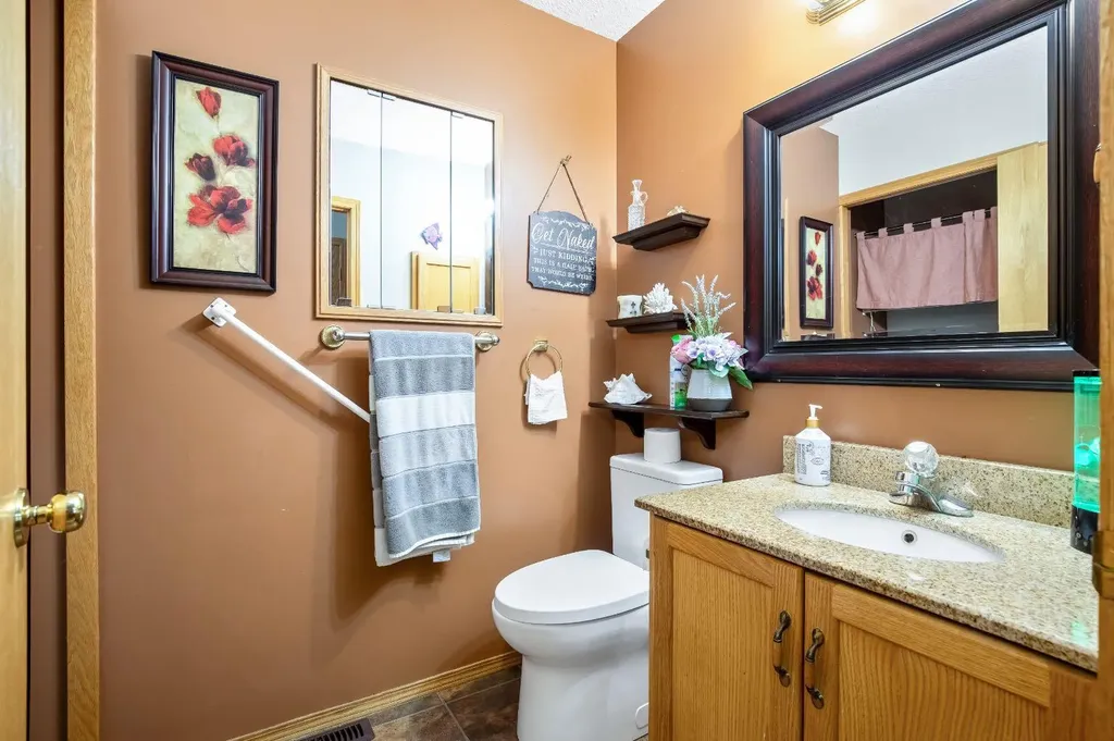 10 Madison Court Strathmore AB T1P1M5