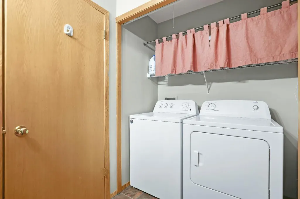10 Madison Court Strathmore AB T1P1M5