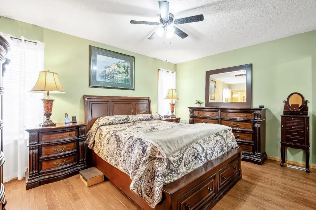10 Madison Court Strathmore AB T1P1M5