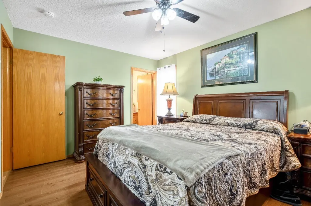 10 Madison Court Strathmore AB T1P1M5