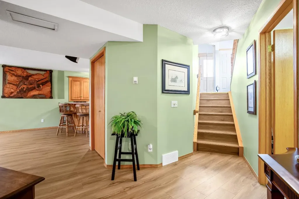 10 Madison Court Strathmore AB T1P1M5