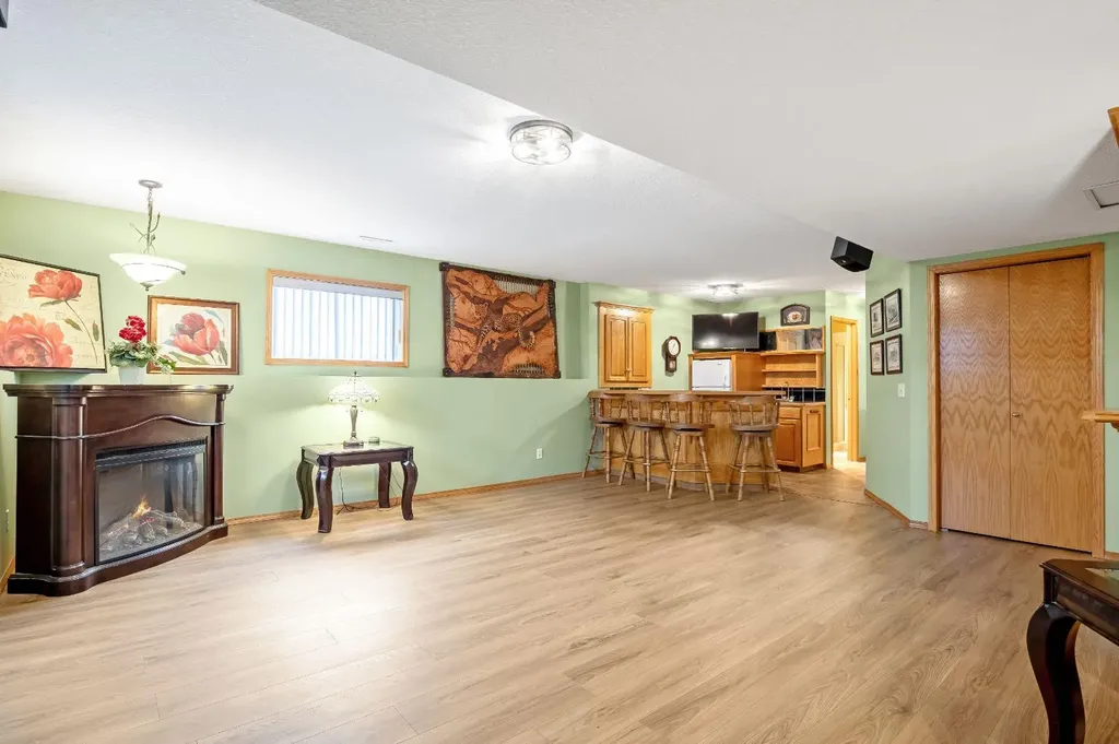 10 Madison Court Strathmore AB T1P1M5