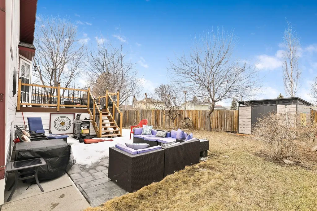 10 Madison Court Strathmore AB T1P1M5