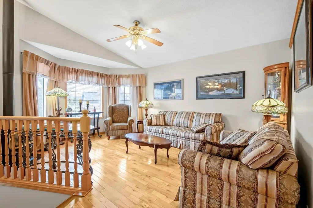 10 Madison Court Strathmore AB T1P1M5