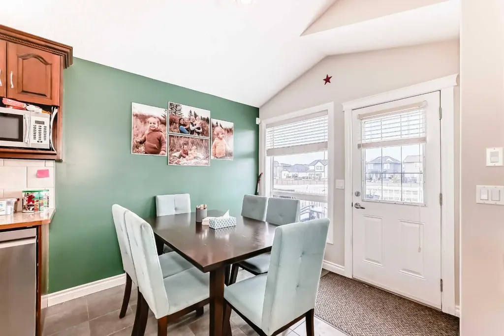 172 Sunset Heights Crossfield AB T0M0S0