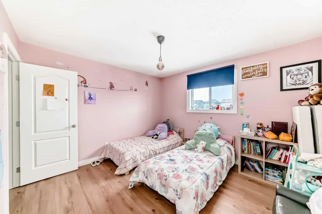 172 Sunset Heights Crossfield AB T0M0S0