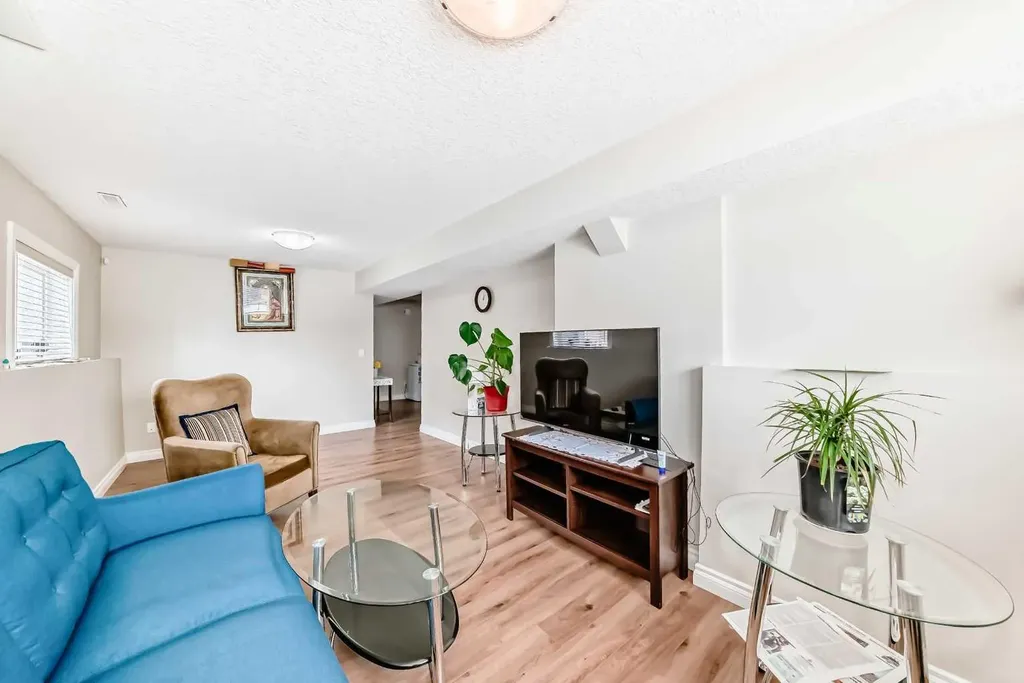 172 Sunset Heights Crossfield AB T0M0S0
